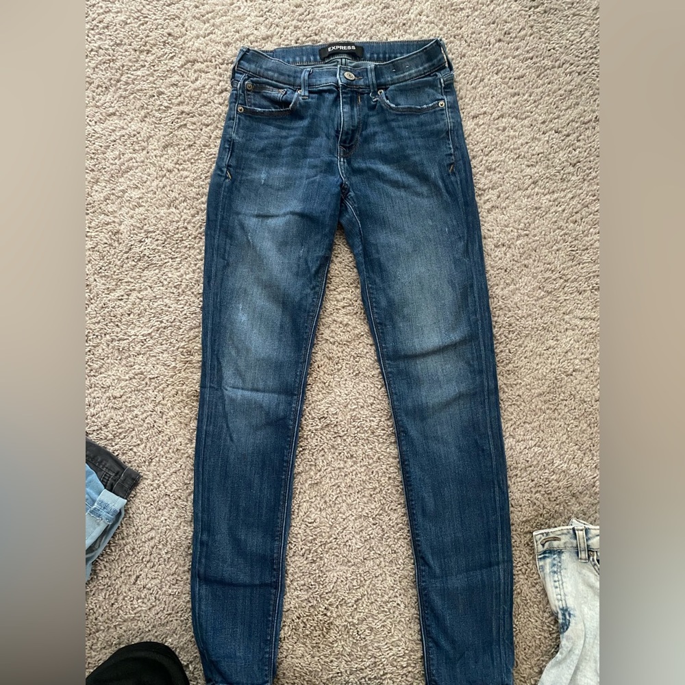 Express jeans size 2 medium wash